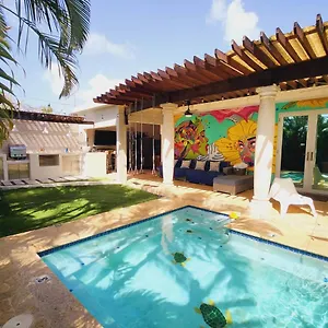 https://relaxing-oasis-with-pool-and-cabana.greaterantilleshotels.net