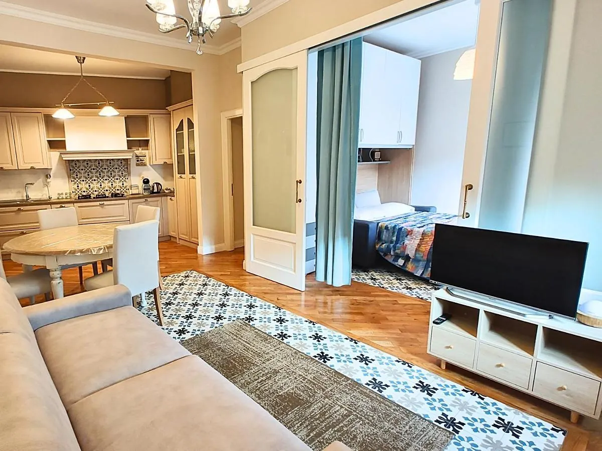 Luxury Apartment By Palazzo Senesi Roma